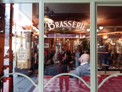 http://www.juliesteyer.com/files/gimgs/th-24_brasserie Paris Julie Steyer.jpg